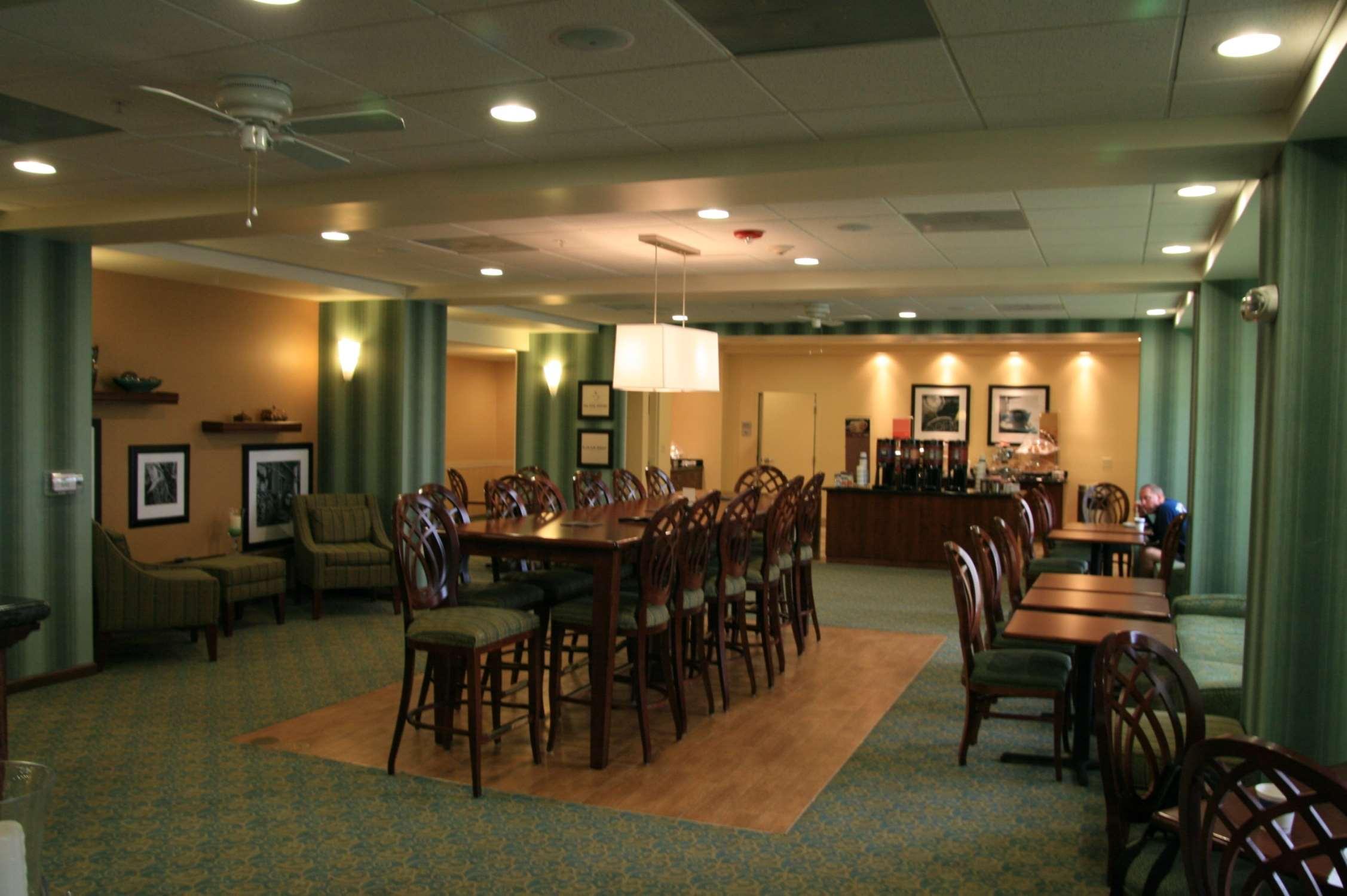 Hotel Hampton By Hilton Brentwood Restaurante foto