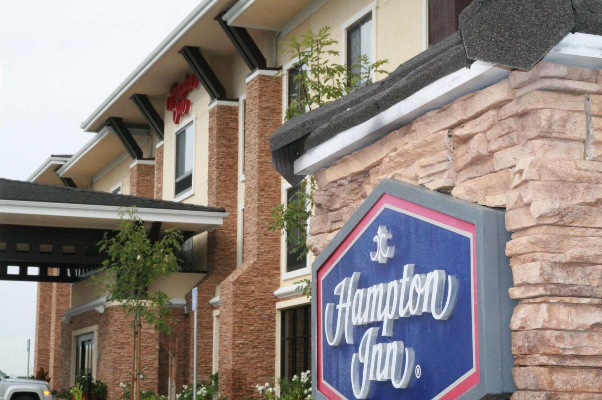 Hotel Hampton By Hilton Brentwood Exterior foto