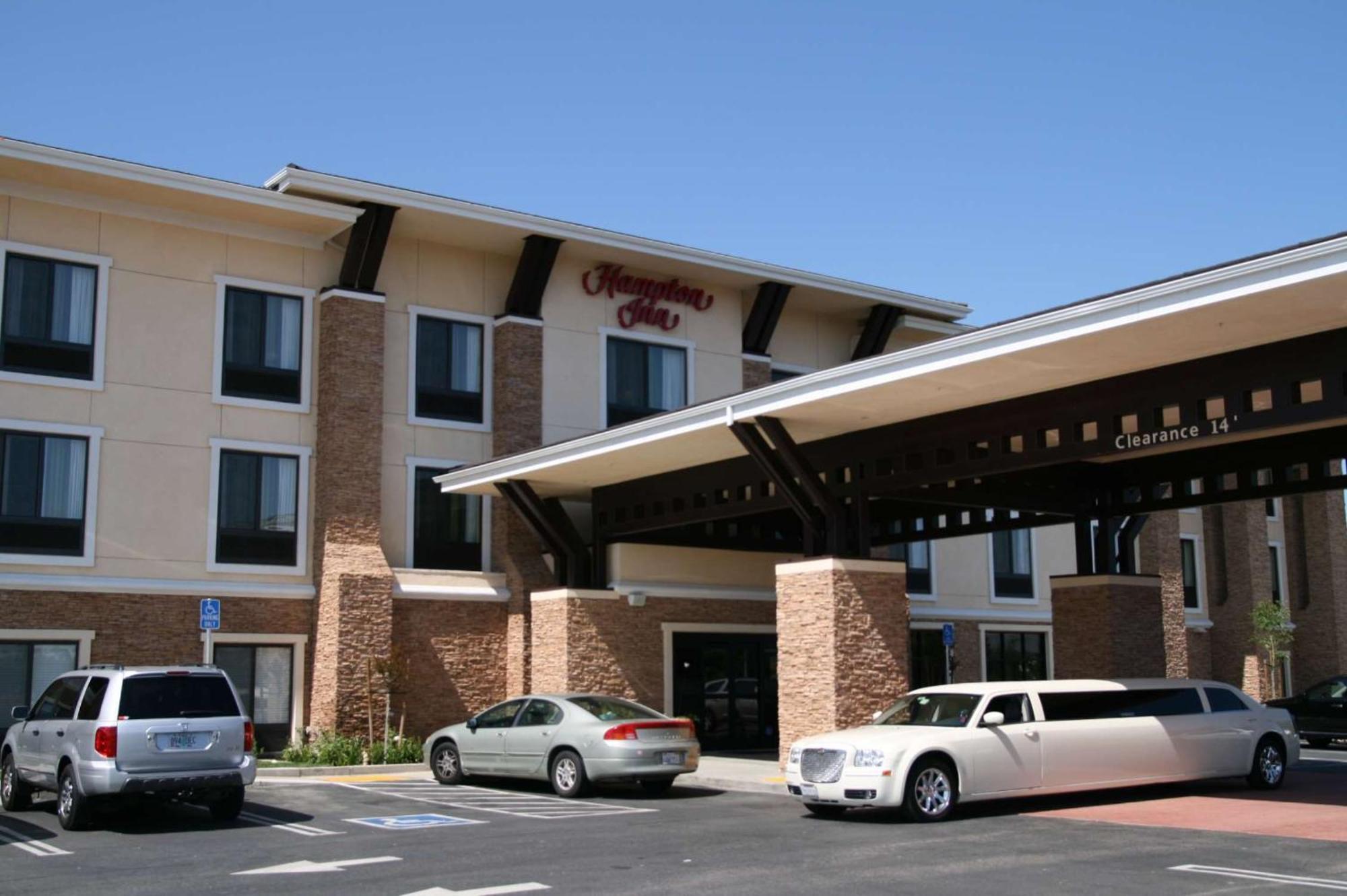 Hotel Hampton By Hilton Brentwood Exterior foto