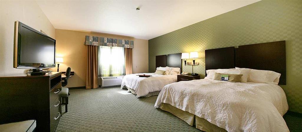 Hotel Hampton By Hilton Brentwood Habitación foto